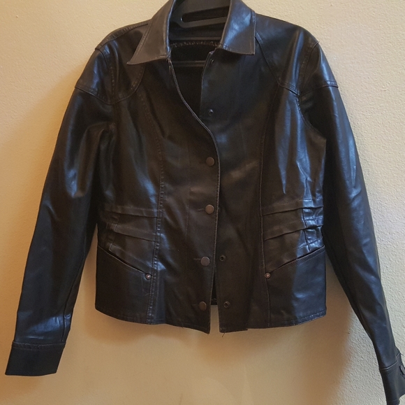 Vintage Leather Jacket - Picture 4 of 8
